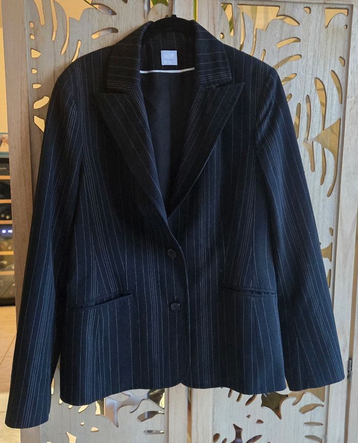 Veste de tailleur et pantalon assorti