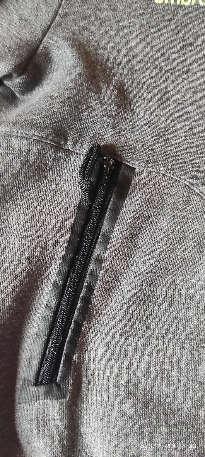 Veste de survêtement umbro 7 ans - photo numéro 8