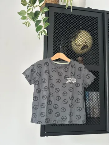 TEE shirt groovy