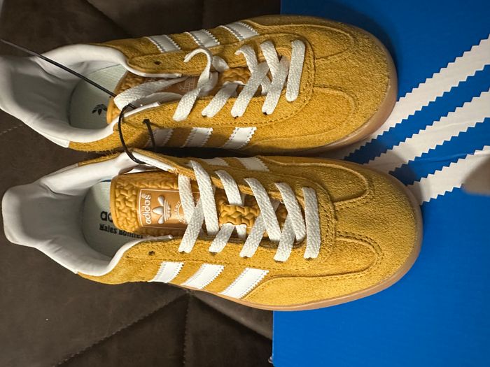 Basket neuve adidas pointure 36 - photo numéro 2