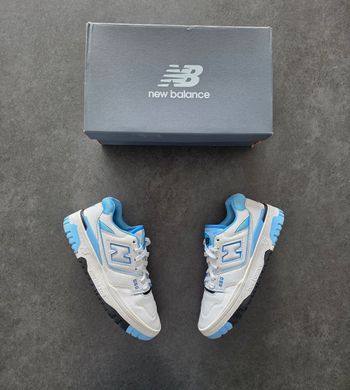 Basket New balance bleu et blanche taille 38 très bon état 