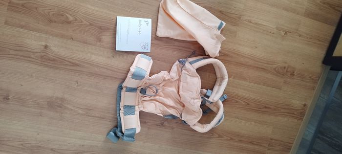 Porte bébé physiologique