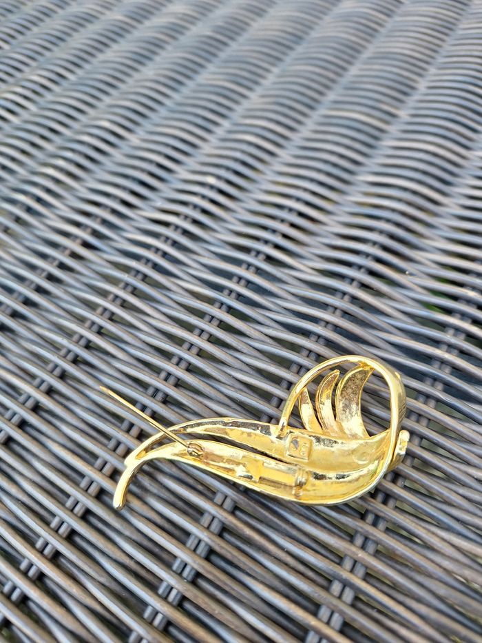 💍 Broche dorée - photo numéro 5