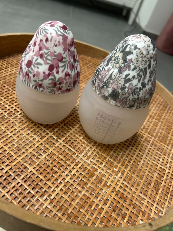 Lot de biberons  neufs  Elhée