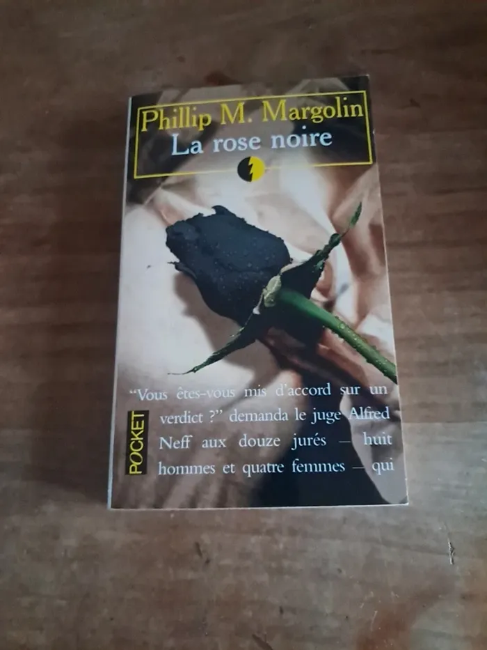 Livre La rose noire