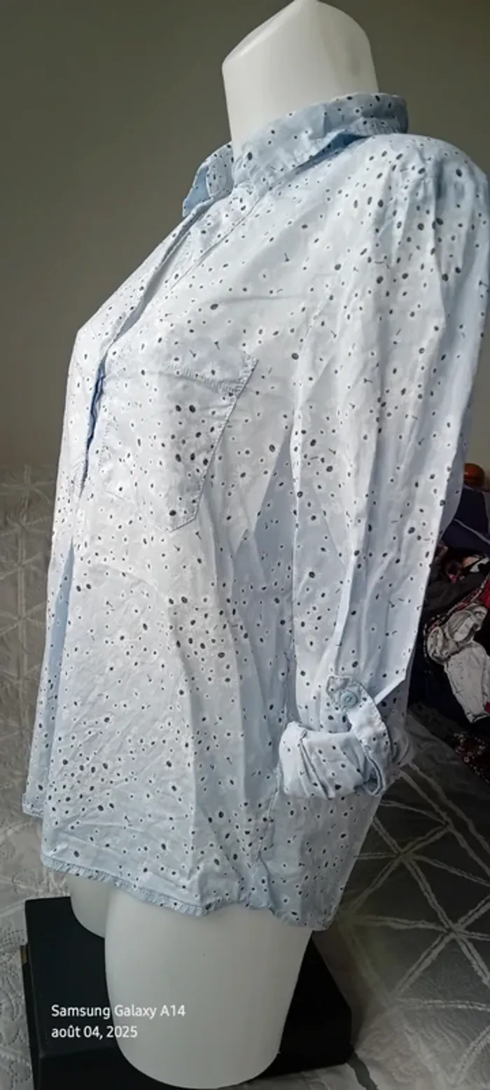 Blouse manches ajustables décolleté en V avec poche motif fleurs bleu femme 42 c&a - photo numéro 8