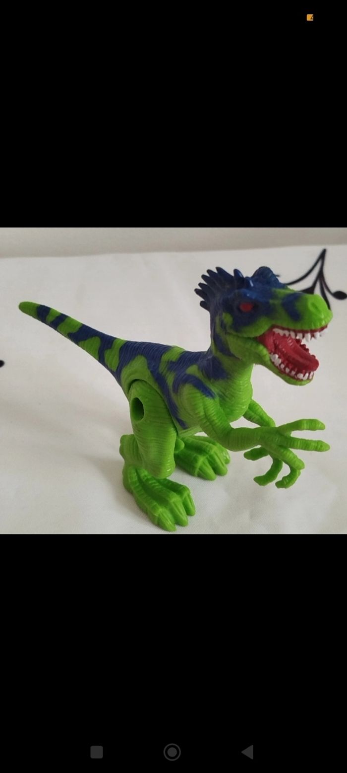 Lot de 4 dinosaures - photo numéro 2