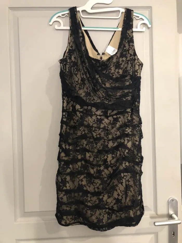 Robe effet dentelle - photo numéro 3