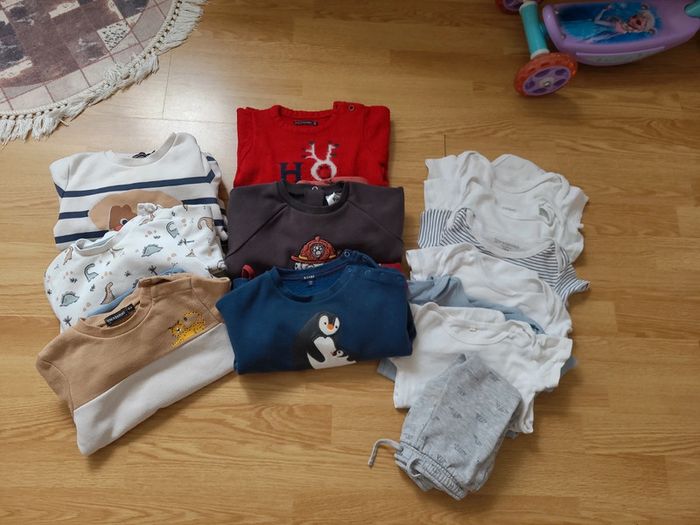 Lot vêtements bébé garçon 18m ensemble body jogging