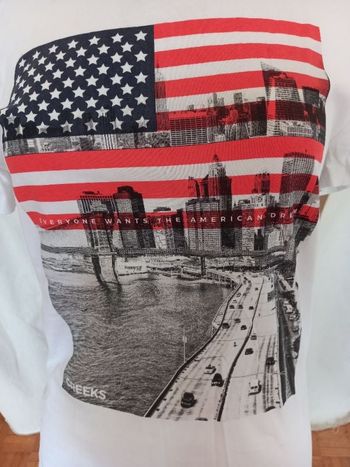 Tee-shirt manches imprimé courtes col V