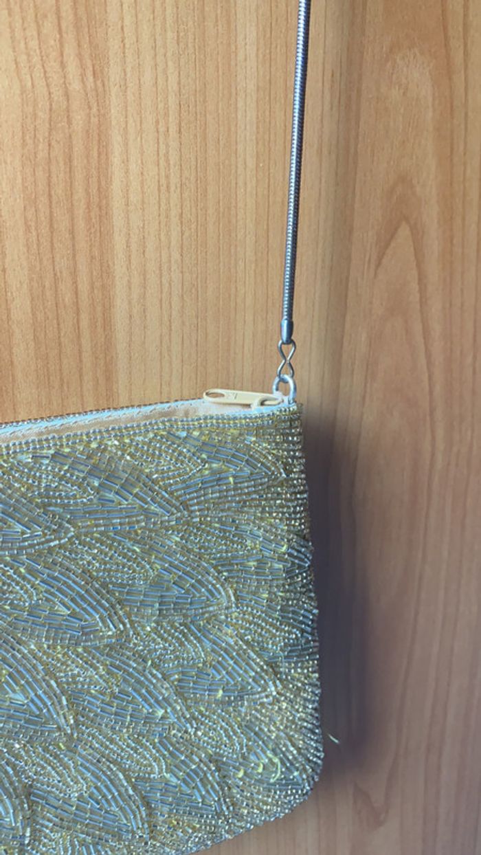 petite pochette dorée avec détails - photo numéro 5
