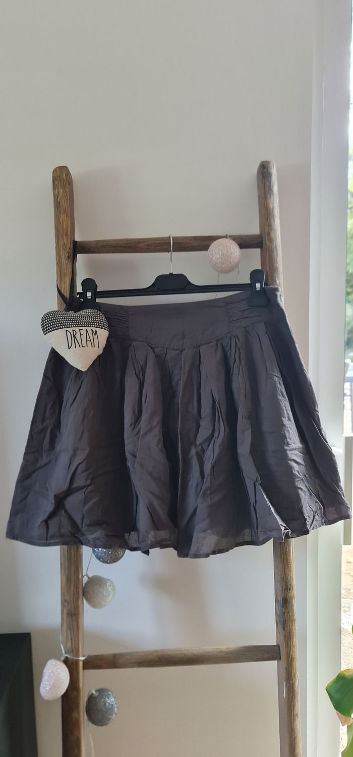 Jupe Naf Naf taille 38 M taupe