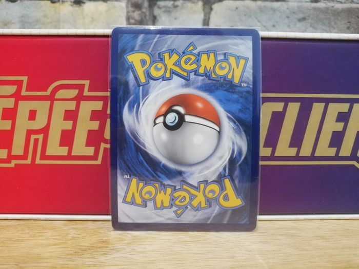 Carte Pokemon Pikachu Surfeur V 008/025 - photo numéro 2