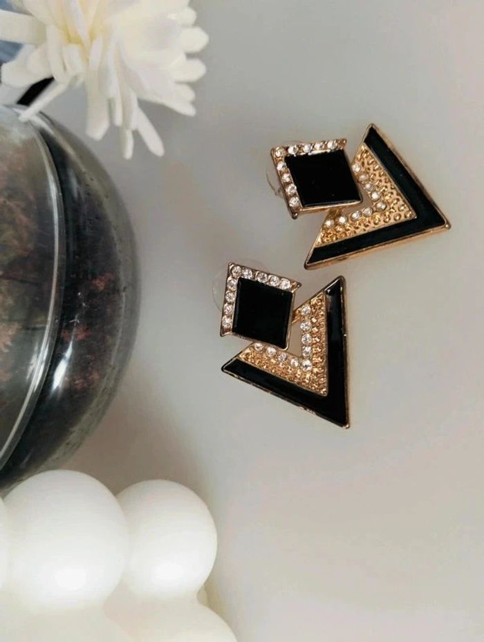 Boucles d'oreilles losange noir or et strass - photo numéro 2