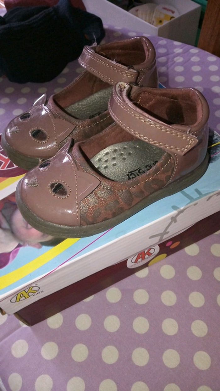 Chaussures taille 20 - photo numéro 2