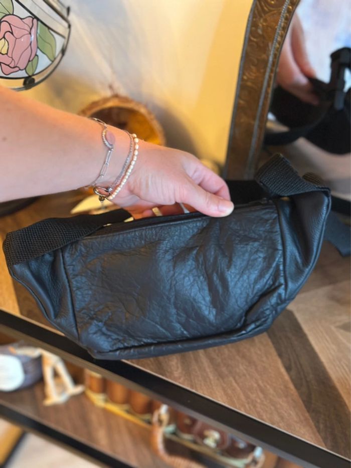 Banane vintage noire logo doré Chipie – Années 90 - photo numéro 11