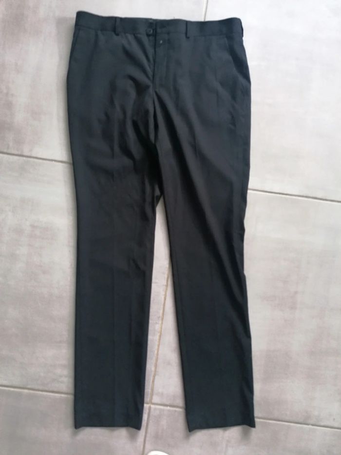 Pantalon à pince noir 👖Homme👖
BRICE
Taille 44 - photo numéro 3