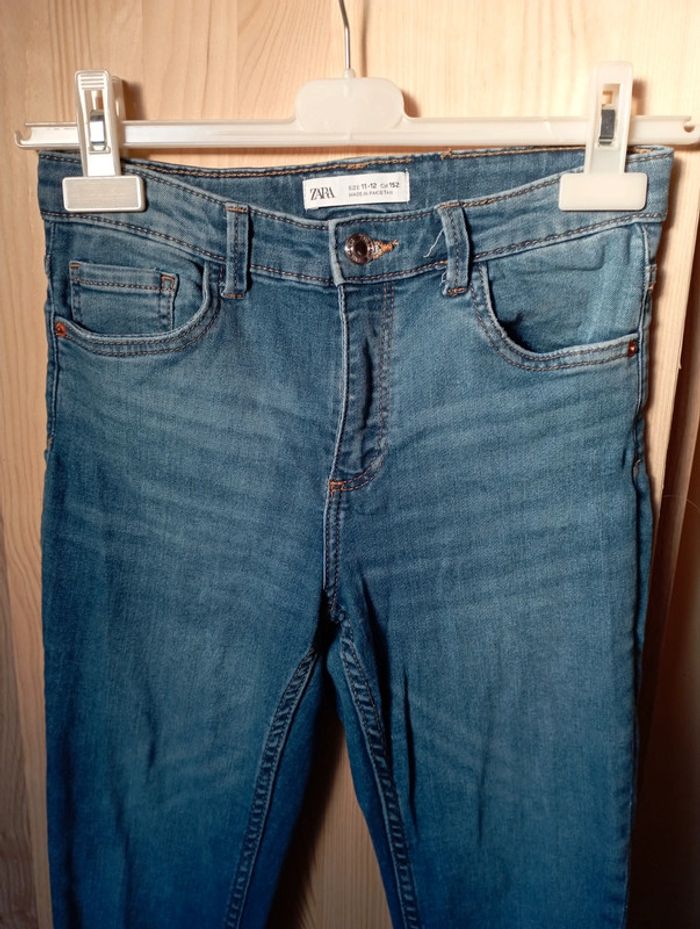 Jean bleu - photo numéro 2