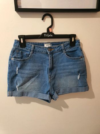 Short neuf taille 38 kiabi