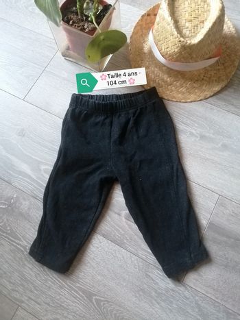 🌸Pantalon noir extensible Taille 4 ans 🌸