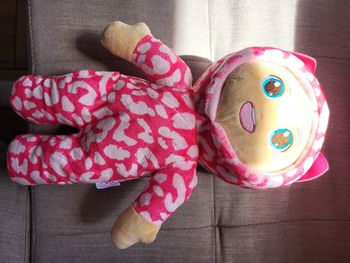 Bébé cabriole fille.