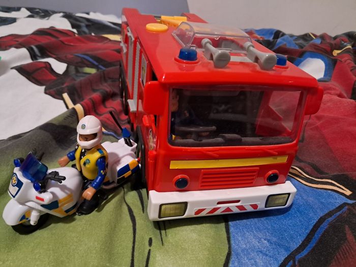 Camion sam le pompier + moto de police - photo numéro 2