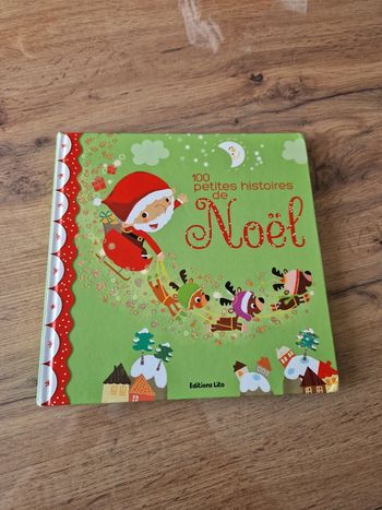 Livre 100 petites histoires de Noël