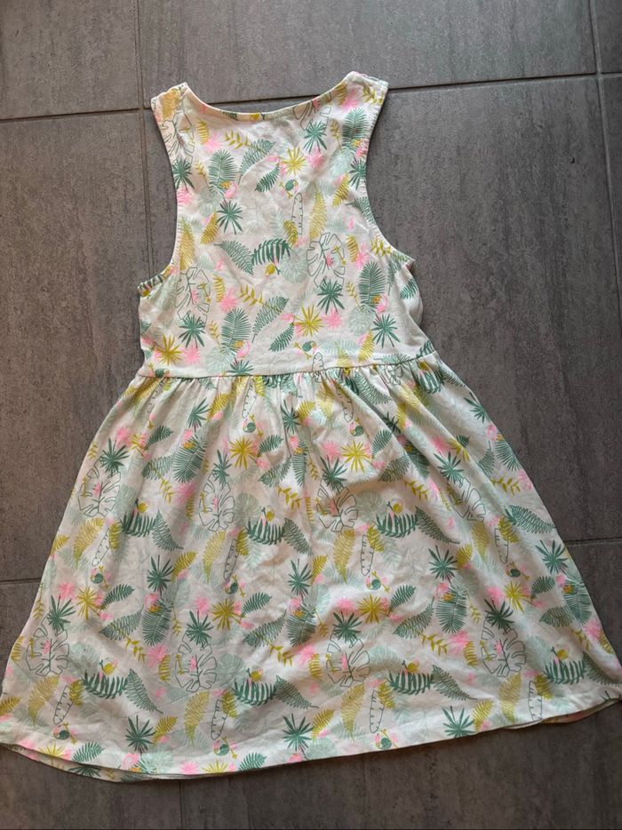 Robe Kiabi taille 8 ans - photo numéro 3