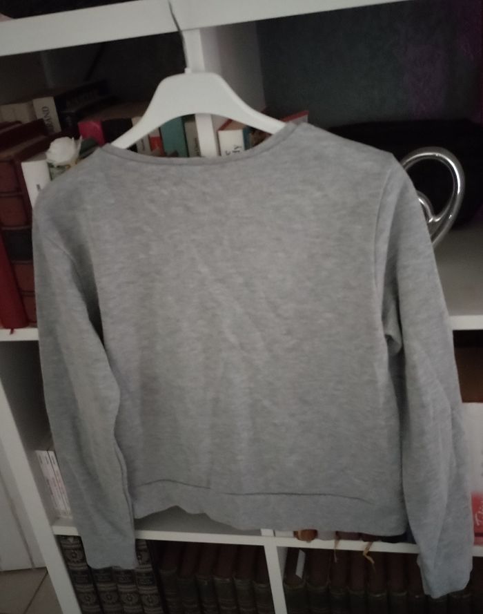 Pull gris pailleté court "Kiabi" en très bon état 👌🏻 - photo numéro 2