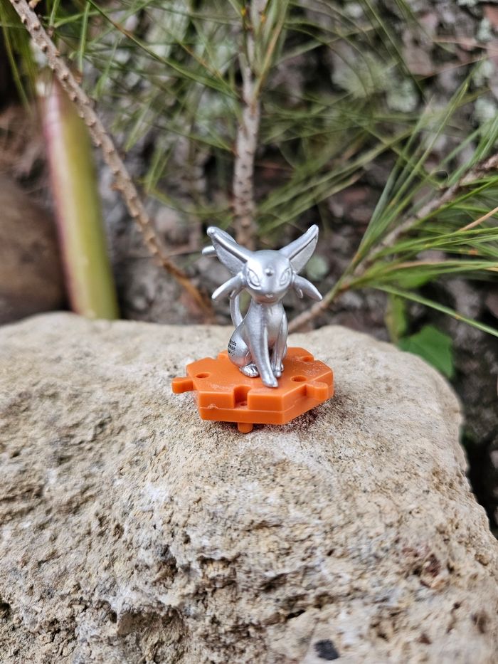 Super figurine Pokemon Nintendo mentali argentée