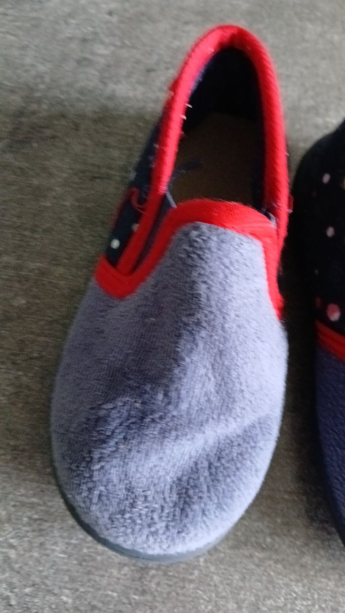 Chaussons T.24 - photo numéro 3