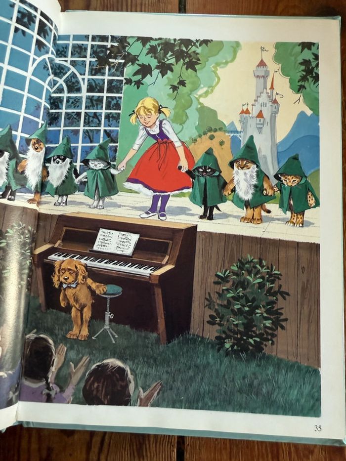 Recueil ouvrage 3 histoires livre Caroline vacances + en randonnée + croisière Hachette - photo numéro 5