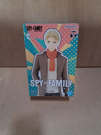 Loid forger figurine manga spy x family banpresto