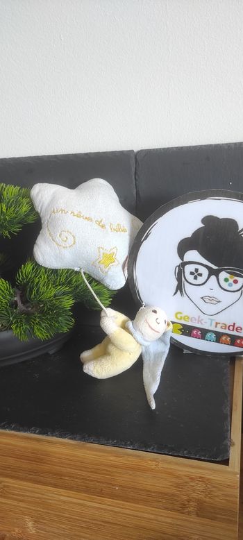 lutin musical étoile cmp un rêve de bébé doudou peluche bleu vert Jaune Bonnet