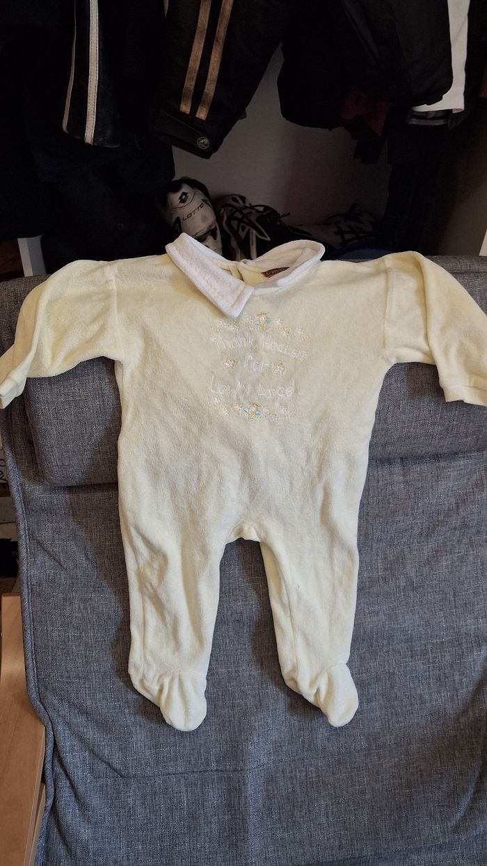 Lot pyjamas 9 mois - photo numéro 2
