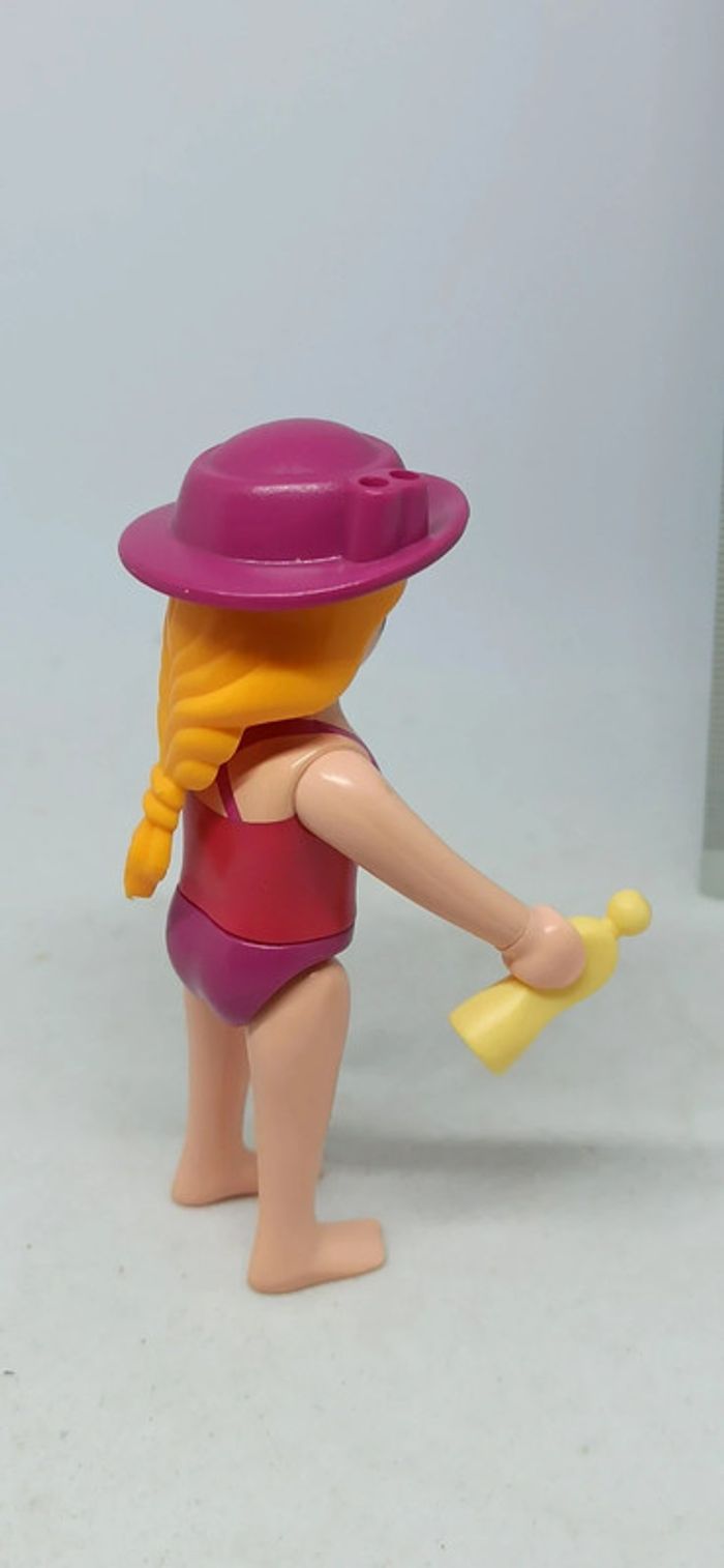 Femme maillot de bain rose avec chapeau et crème playmobil - photo numéro 2