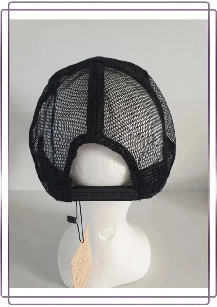 Casquette trucker corteiz alcatraz noir et rouge, neuve, taille unique - photo numéro 3