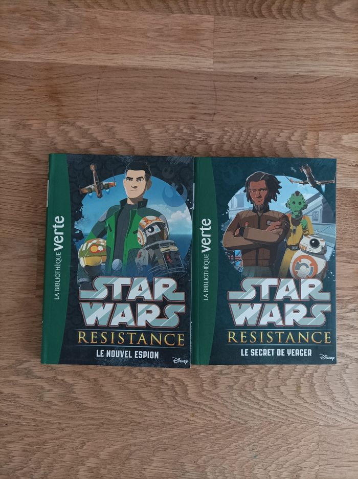 Lot 2 livres Star Wars La bibliothèque verte