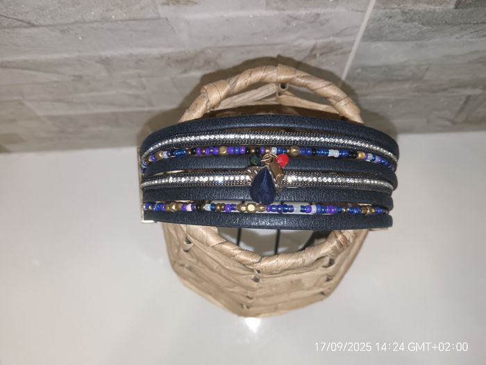 Manchette lanières cuirs