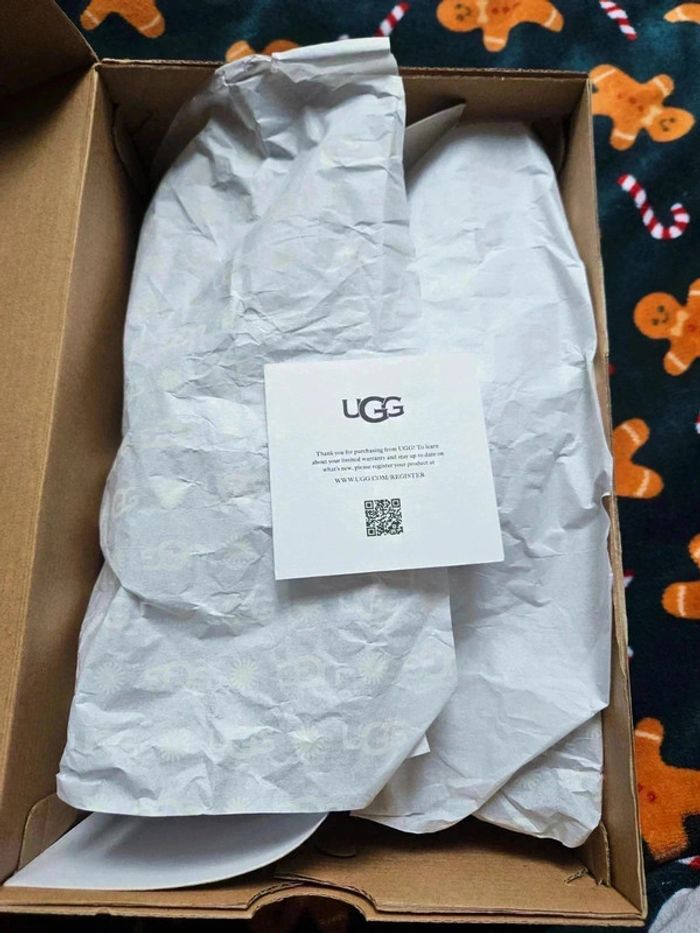 Ugg tazz couleur sable Taille 37 - photo numéro 6