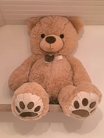Gros ours en peluche