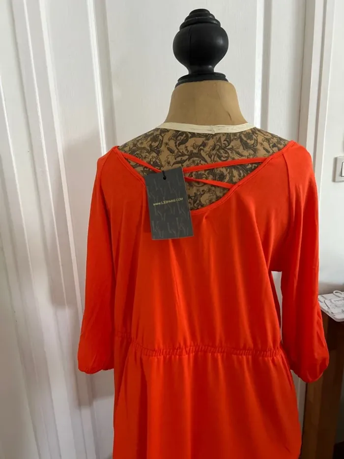 Robe près du corps orange marque L33 collection Virginie et moi taille 5 soit 46 - photo numéro 4