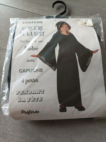 Costume
