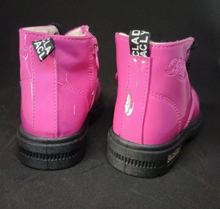 Magnifique bottine fourré vernis antidérapante taille 24 facile a enfiler - photo numéro 5