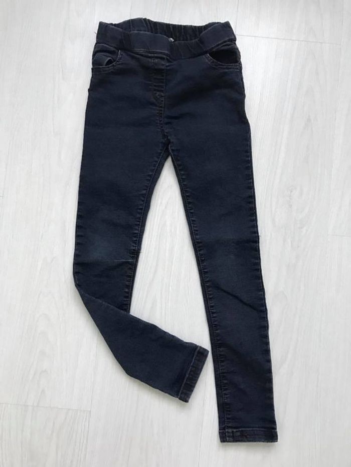 Jogging tape à l’œil 7 ans