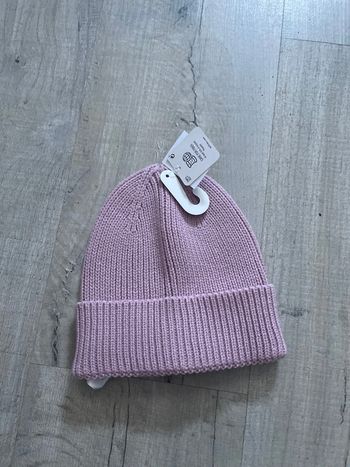 Très joli bonnet rose hiver fille neuf