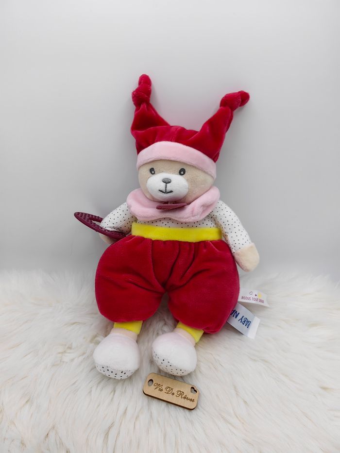 udou Pantin D'activités Brioche Baby Nat BN0735
Bonnet, col
Anneau de dentition en parfait état Pois sur le haut et le Dessous des pieds
Couleurs : rouge rosé blanc beige jaune noir violet mauve
Marque : Baby Nat', Ref BNO735 État: Comme Neuf
Vo