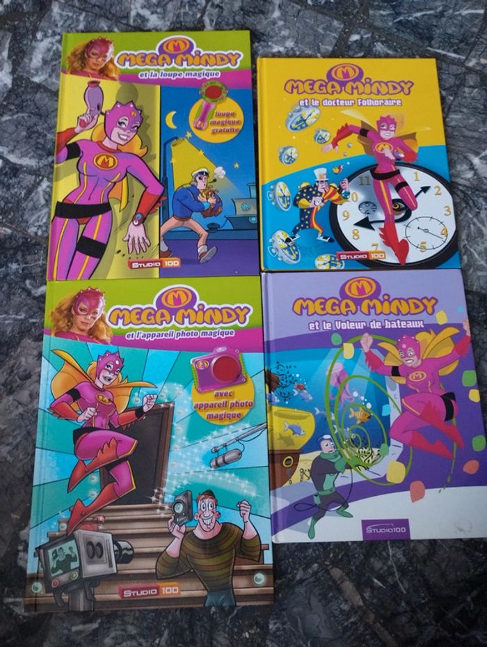 4 livres mega mindy
