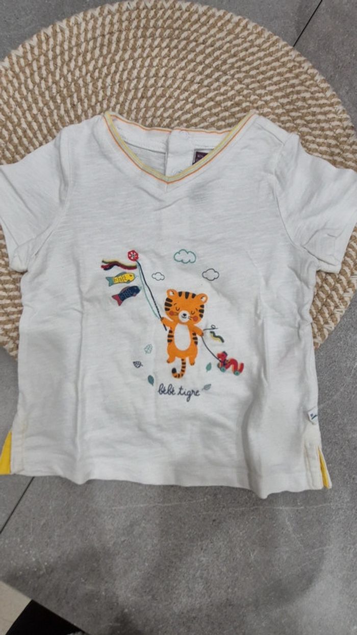 T shirt 12 mois. 74 cm