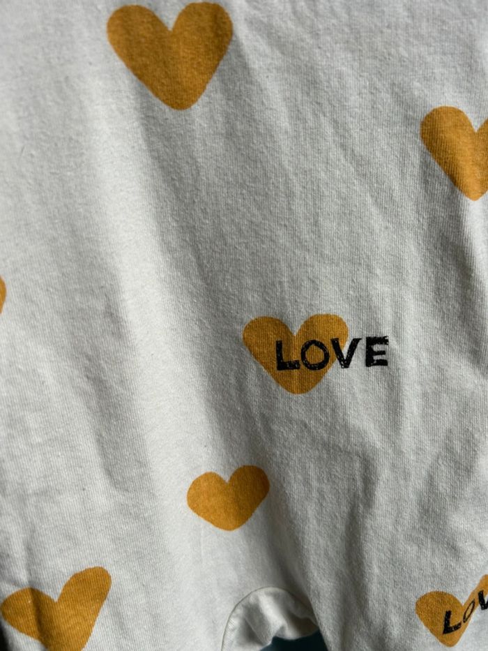 Pyjama , crème avec cœurs , kiabi ,  1 mois - photo numéro 2